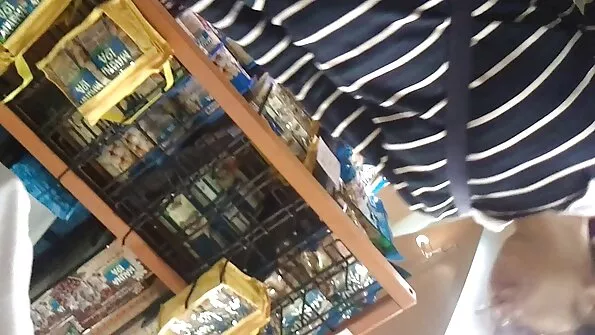 Slaugytoja Tina Hot pakėlė neįgalų senelį ant kojų burna ir šiknuku.