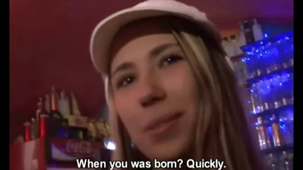 Ištempė savo šiknytę ir pasiruošė dulkintis su vyru.