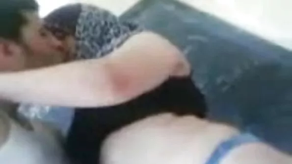 Fucks lotyn chick su klasikiniu įsiskverbimu.