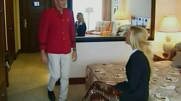 Aistringas seksas tiesiog gatvėje.