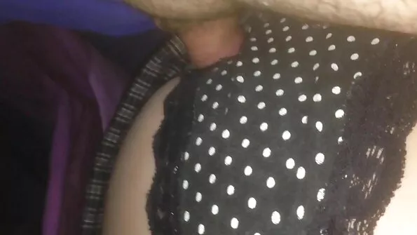 Sethas Gamble'as sultingoje makštyje suplėšė romantišką Riley Reid smulkmeną.