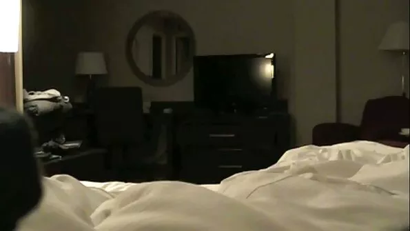 Seksualioji milf Kendra Lust labiau mėgsta blowjobs.