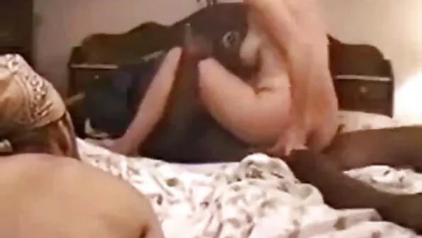 Elastinis asilas Marilyn treniruotės metu įpuolė į užpakalį.