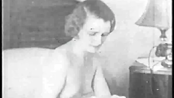 Kibernetinė mergina Kimber Lee sumokėjo kainą už savo seksualią figūrą laidoje.