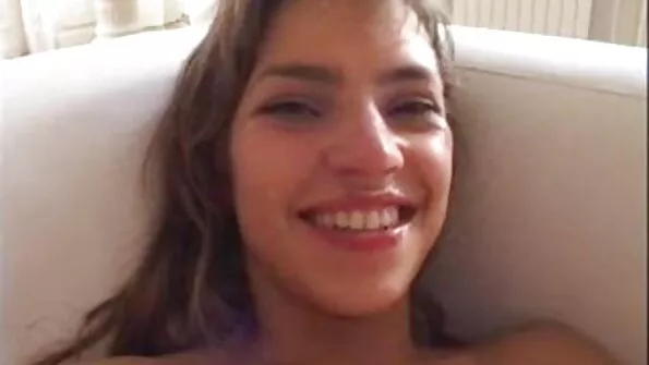 Su nuolankiu draugu.