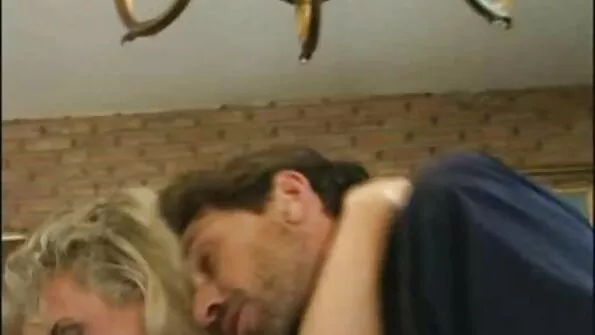 Jessa Blue papuolė į pokštininkų triuką ir miegojo su vienu iš jų.