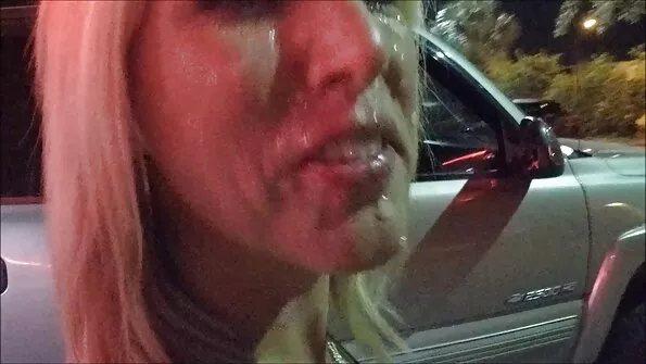 Apgavikė Alana vasaros dieną praleidžia su plikuoju durniumi.